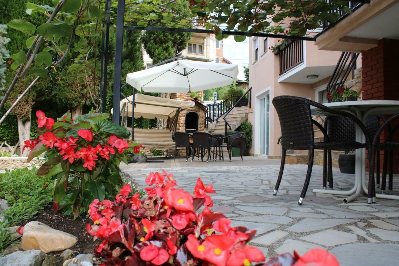 Apartments Chemenko Konsko Exterior foto